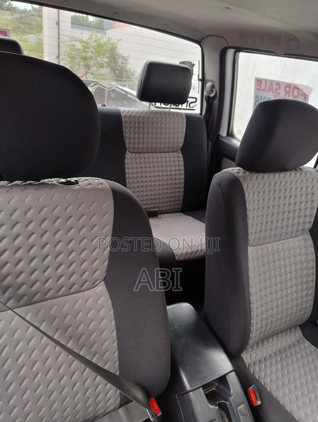 Nissan Hardbody 2016 White