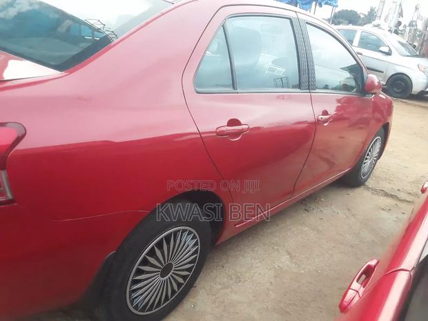 Toyota Yaris 2010 Red