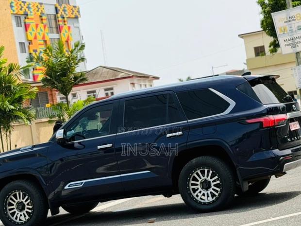 Toyota Sequoia Capstone 4WD 2023 Black