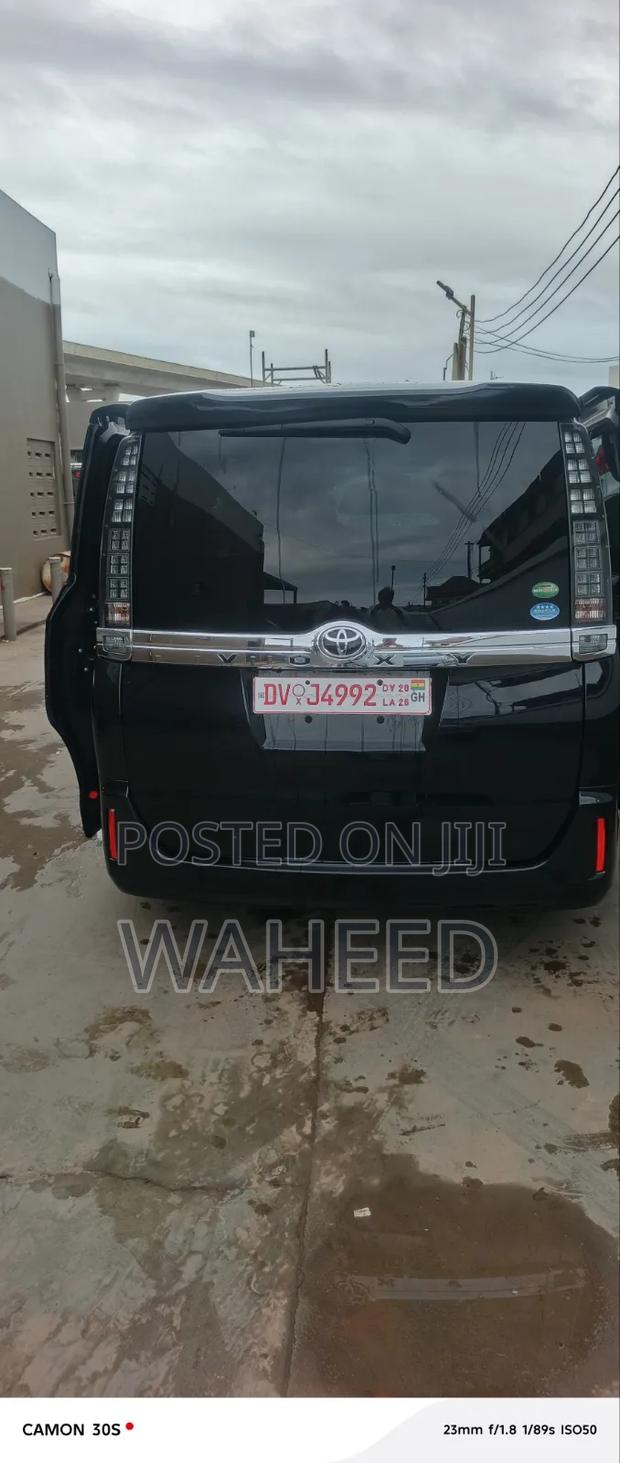 Toyota Voxy 2015 Black