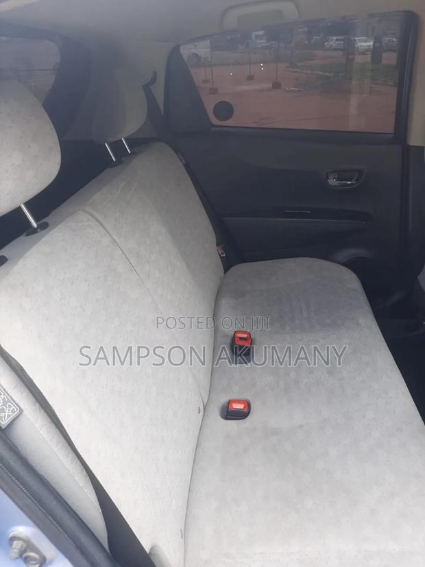 Toyota Vitz 1.3 FWD 5dr 2012 Blue