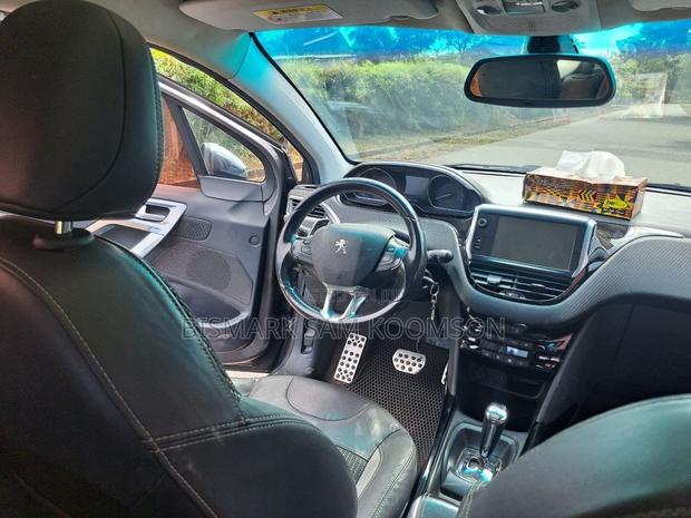 Peugeot 2008 1.6 BlueHD (120 Hp) 2016 Gray