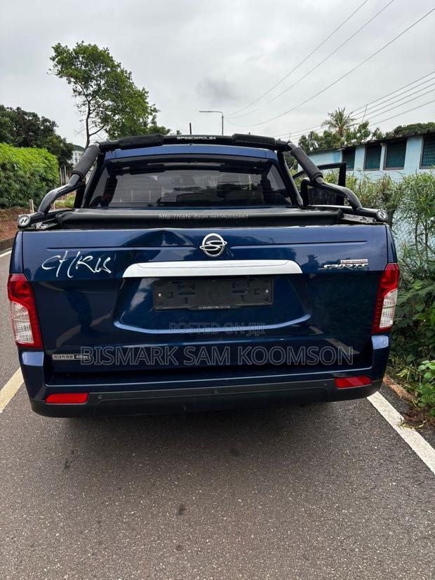 SsangYong Korando 2016 Blue