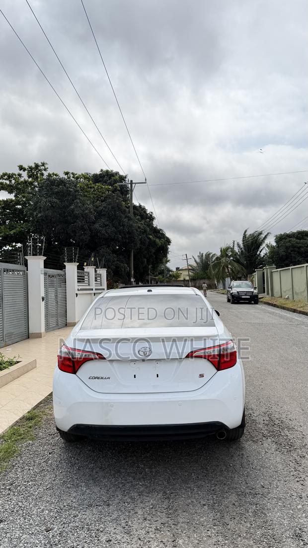 Toyota Corolla S Plus 4dr Sedan (1.8L 4cyl CVT) 2016 White