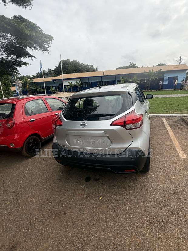 Nissan Kicks SV 2020 Silver