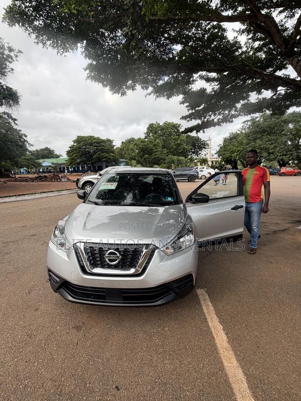 Nissan Kicks SV 2020 Silver