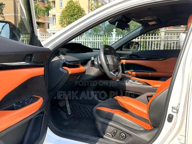 Changan UNI-V 2023 White