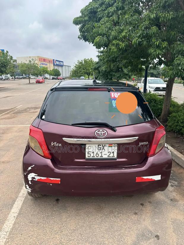 Toyota Vitz 2013 Maroon