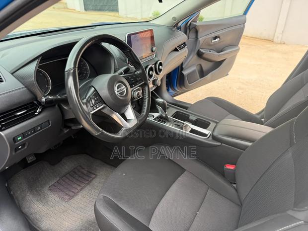 Nissan Sentra 2022 Blue