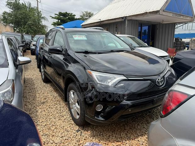 Toyota RAV4 2016 Black