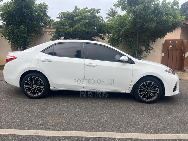 Toyota Corolla 2016 White