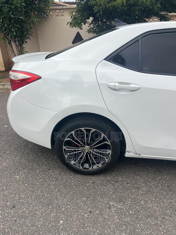 Toyota Corolla 2016 White