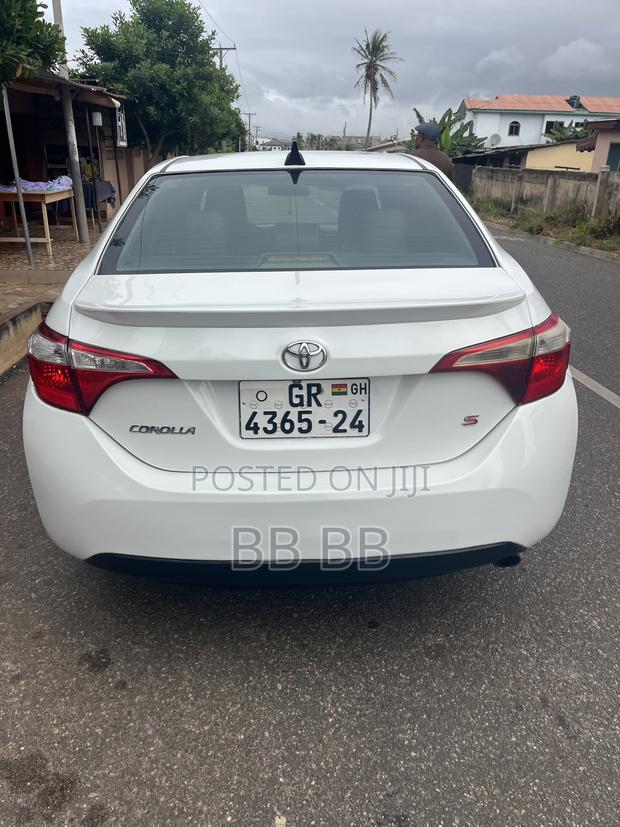 Toyota Corolla 2016 White