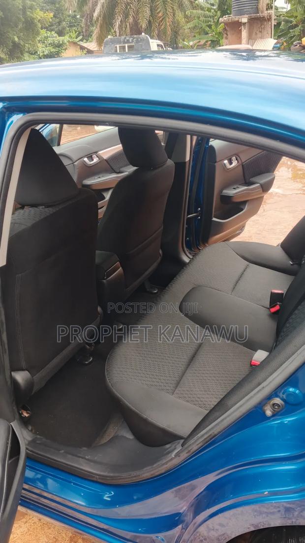 Honda Civic LX 4dr Sedan (1.8L 4cyl 5M) 2015 Blue