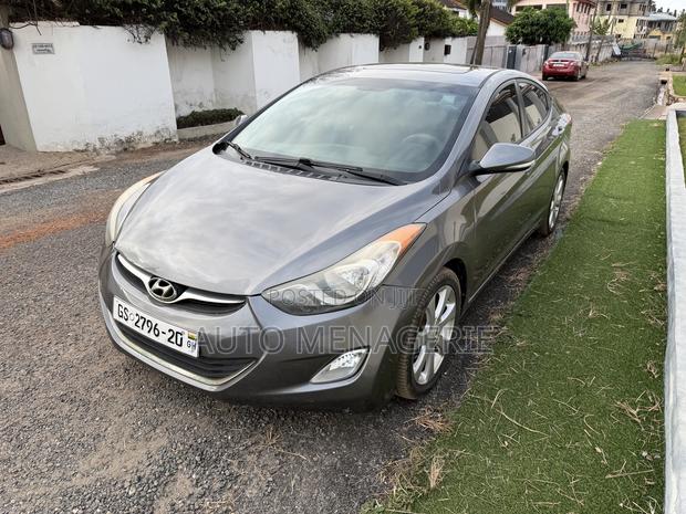 Hyundai Elantra Limited Sedan FWD (1.8L 4cyl 6A) 2013 Gray