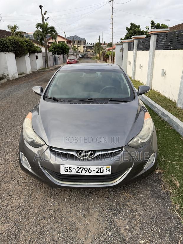 Hyundai Elantra Limited Sedan FWD (1.8L 4cyl 6A) 2013 Gray