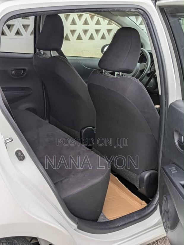 Toyota Vitz 1.3 FWD 5dr 2013 Pearl