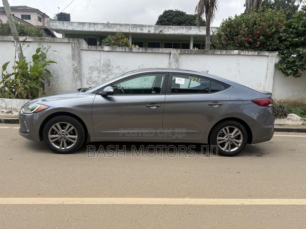 Hyundai Elantra SE 2018 Gray