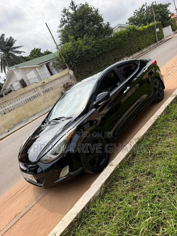 Hyundai Elantra 2013 Black