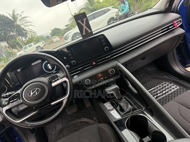 Hyundai Elantra SEL 2021 Blue