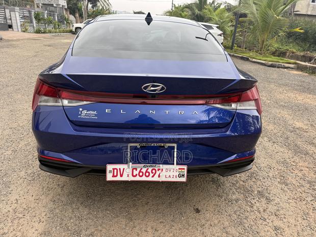 Hyundai Elantra SEL 2021 Blue