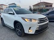 Toyota Highlander LE 2019 White for sale