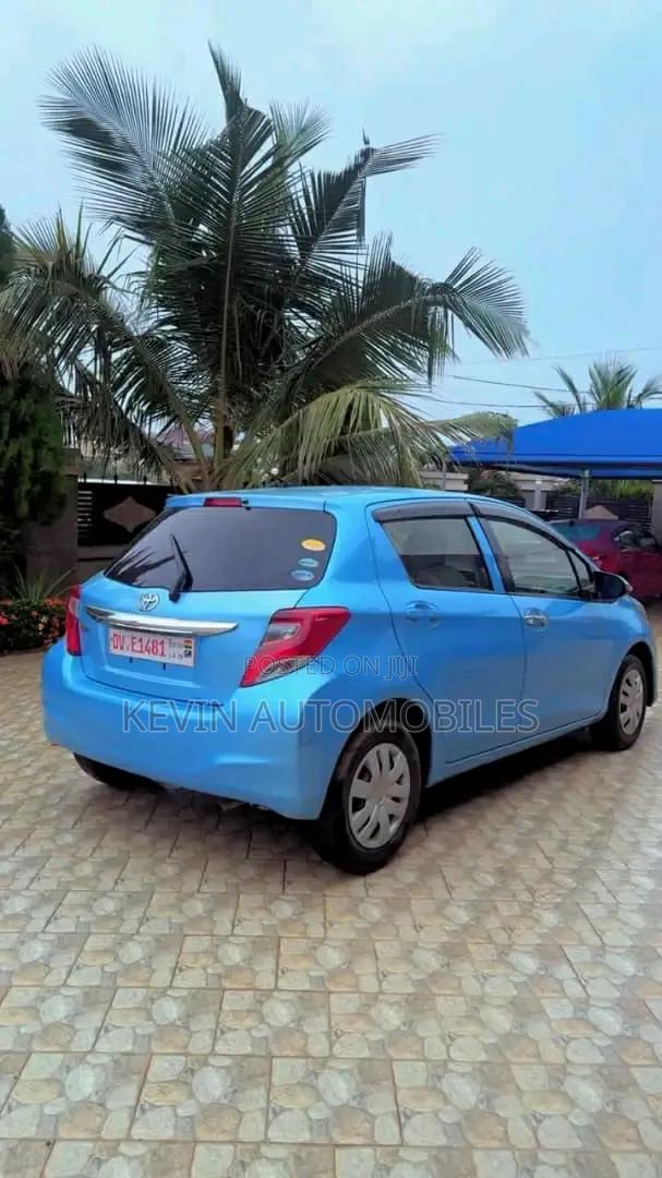 Toyota Vitz 2012 Blue