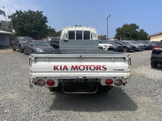 Kia Bongo 2015 White