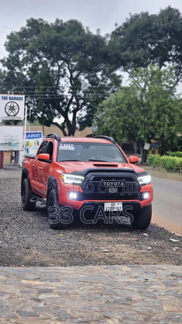 Toyota Tacoma 2020 Orange