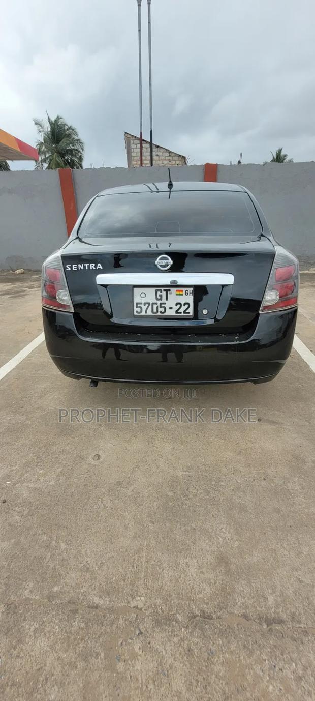 Nissan Sentra 2010 Black