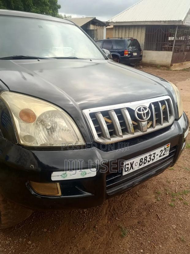 Toyota Land Cruiser Prado 2022 Black