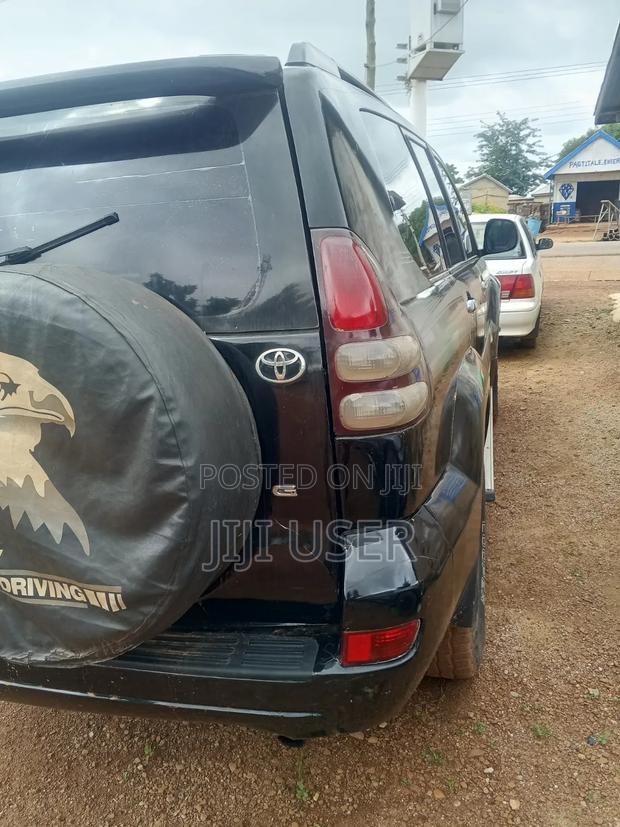 Toyota Land Cruiser Prado 2022 Black