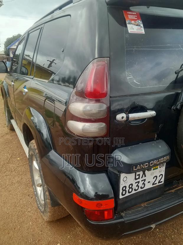 Toyota Land Cruiser Prado 2022 Black