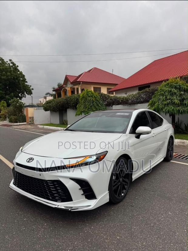 Toyota Camry XSE 2025 White