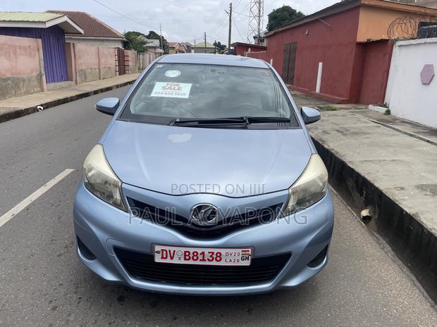 Toyota Vitz 1.3 AWD 3dr 2012 Blue
