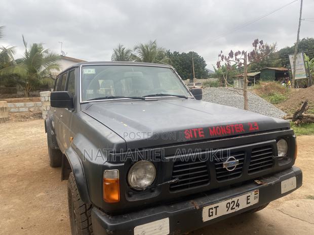 Nissan Patrol 1995 Green