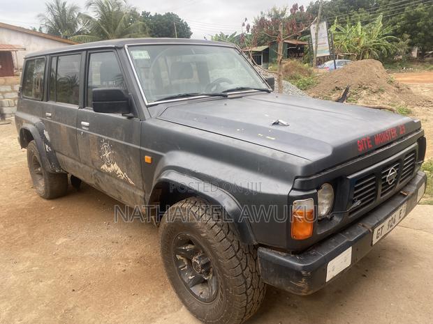 Nissan Patrol 1995 Green