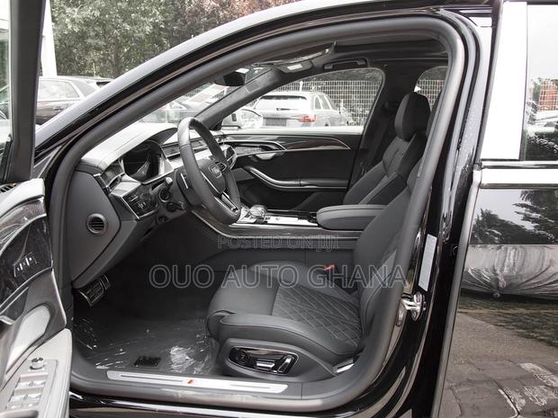 Audi S8 Base 2026 Black