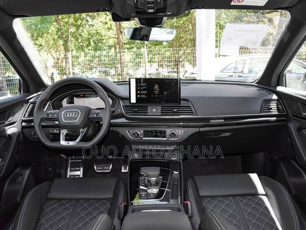 Audi SQ5 2025 Blue