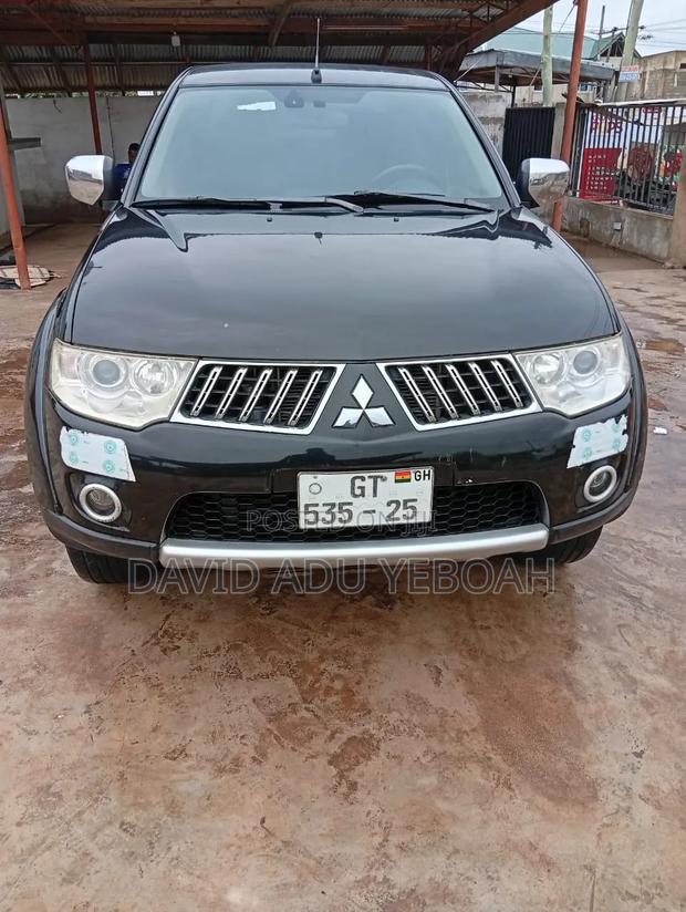 Mitsubishi L200 2013 Black