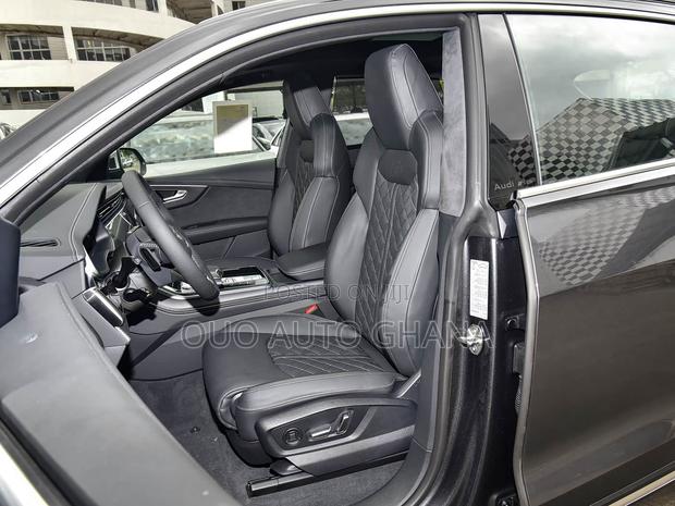 Audi SQ8 2026 Gray