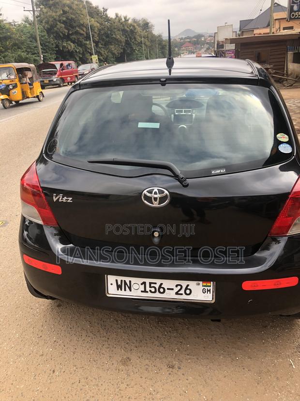 Toyota Vitz 2010 Black