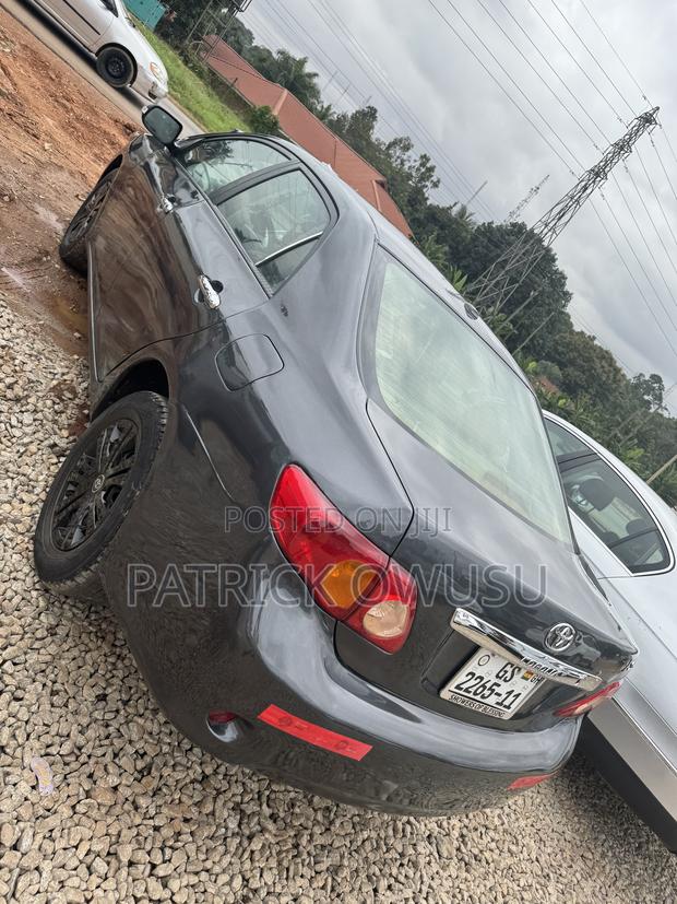 Toyota Corolla 2010 Gray