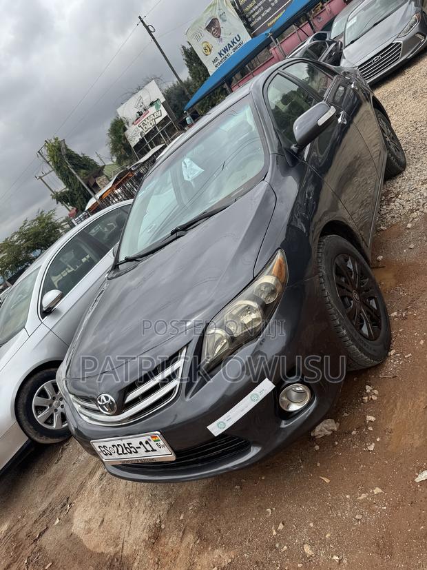 Toyota Corolla 2010 Gray
