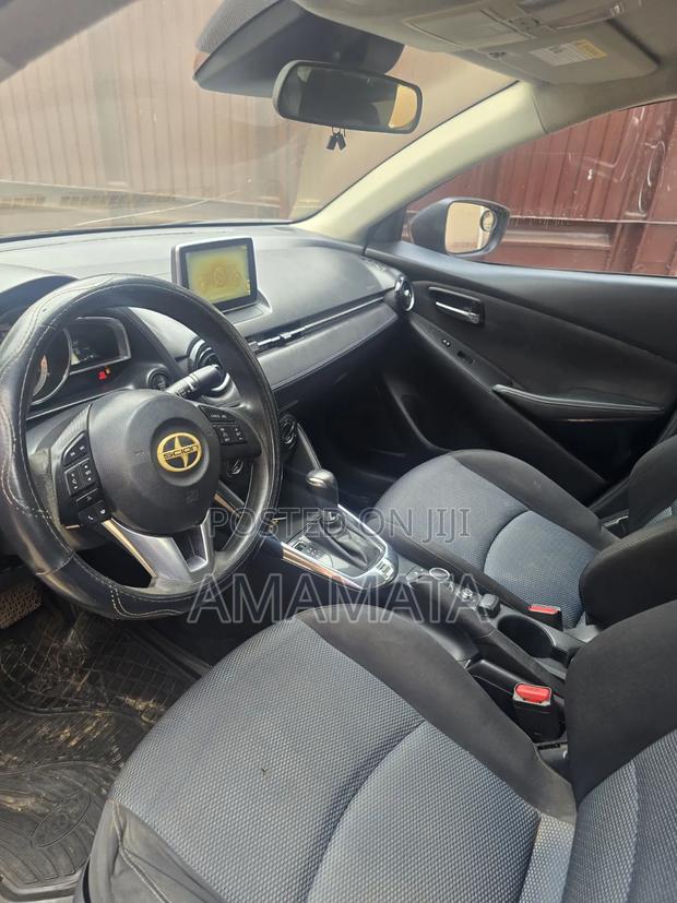 Toyota Yaris iA 1.5 FWD 2016 Gray