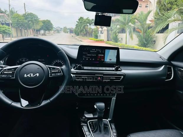 Kia Seltos SX 2023 White