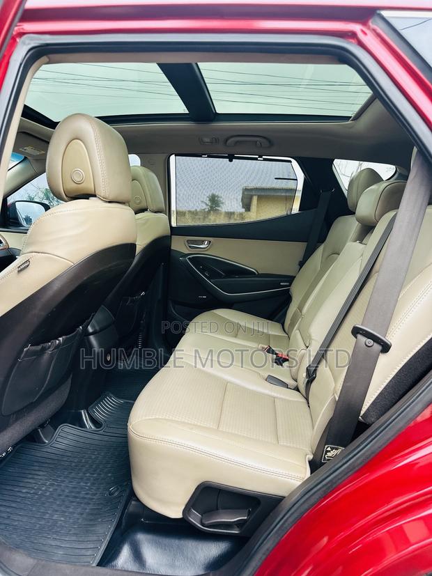 Hyundai Santa Fe 2013 Red