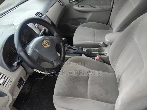 Toyota Corolla 2011 Black