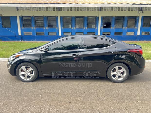 Hyundai Elantra Limited Sedan FWD (1.8L 4cyl 6A) 2016 Black
