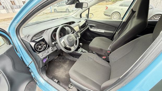 Toyota Vitz 1.0 FWD 5dr 2016 Blue